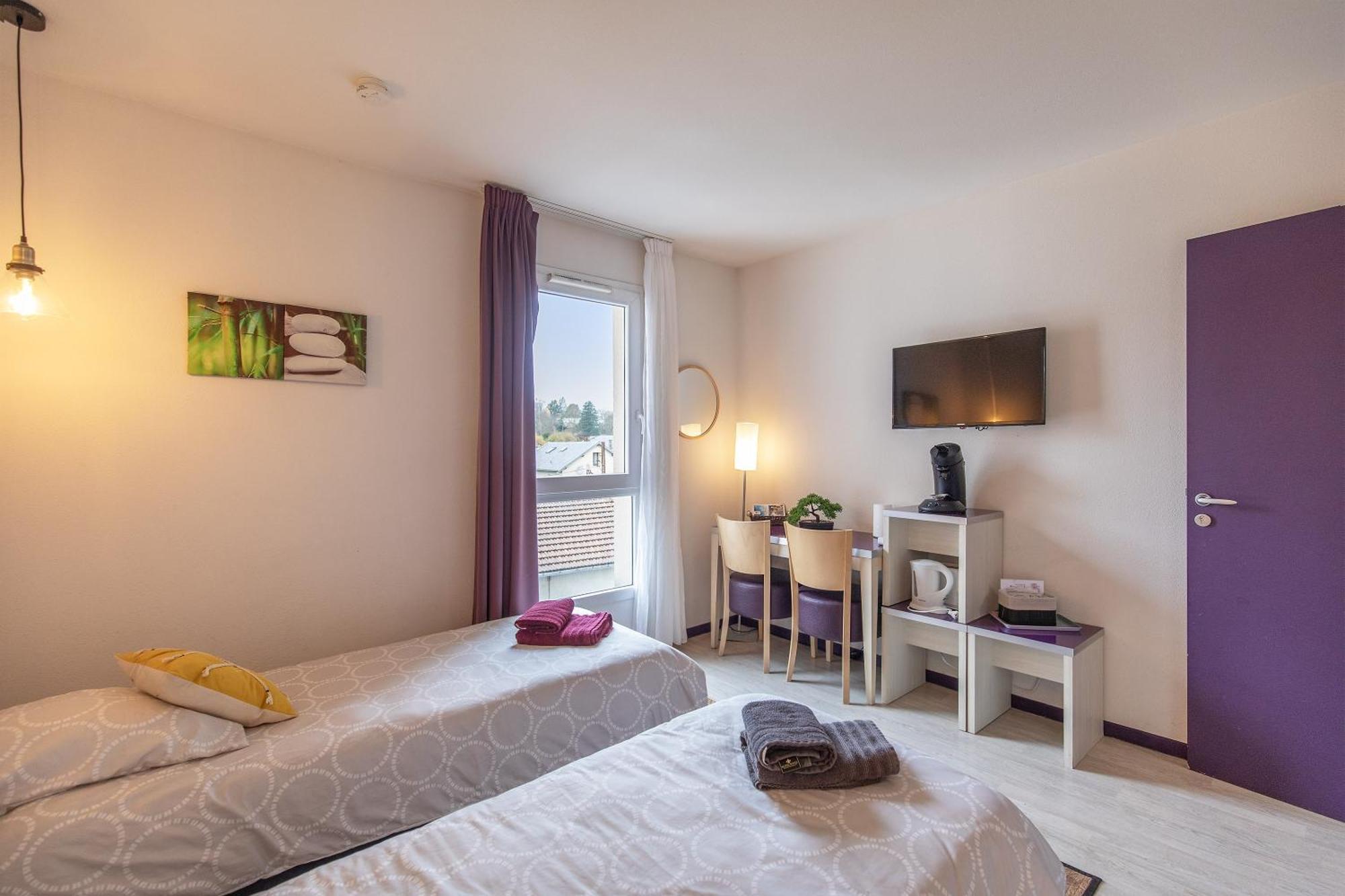 Tithome 1 - Gare, Centre Ville, Vue Montagne Et Chateau Lourdes Bagian luar foto