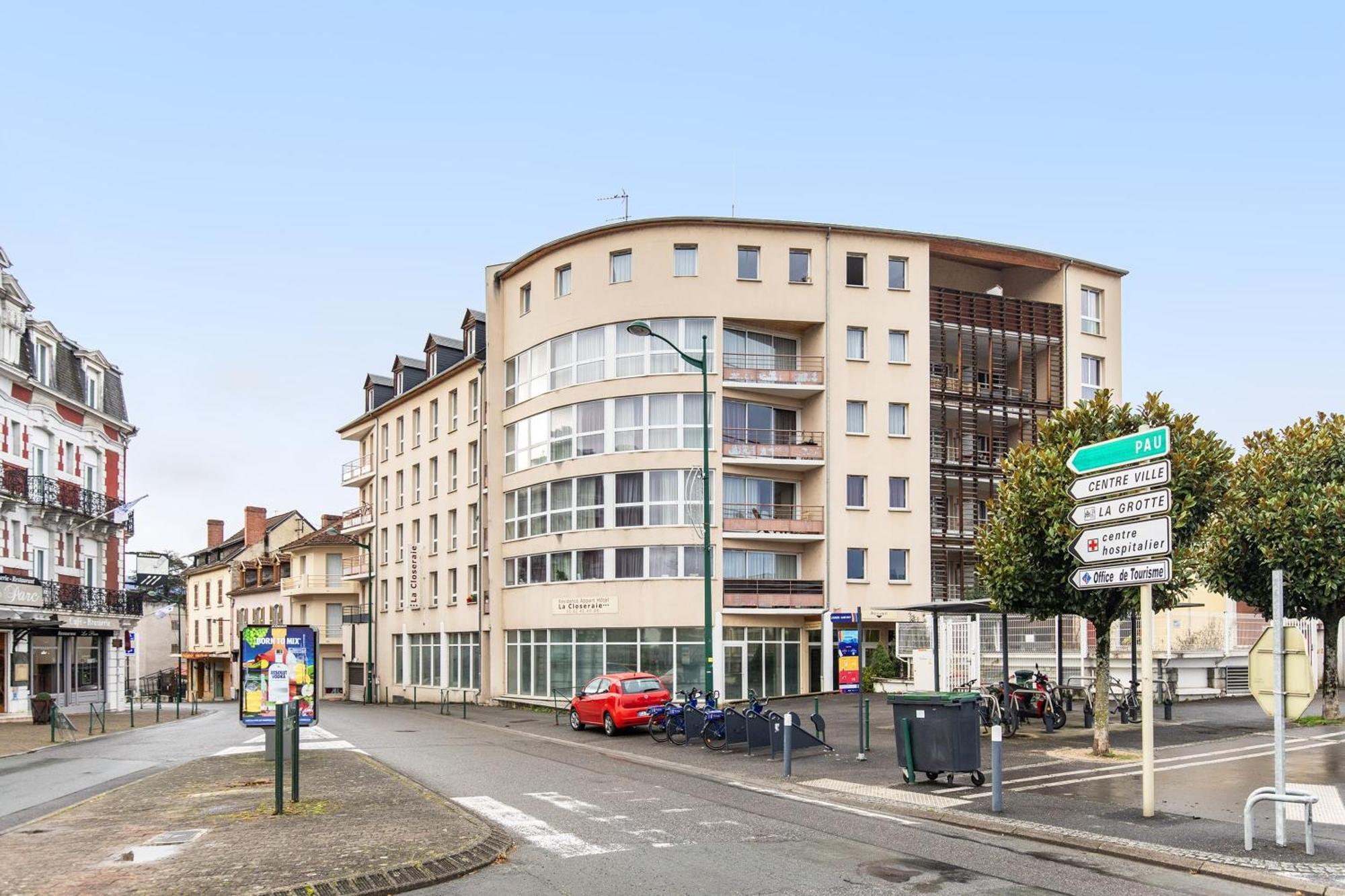 Tithome 1 - Gare, Centre Ville, Vue Montagne Et Chateau Lourdes Bagian luar foto